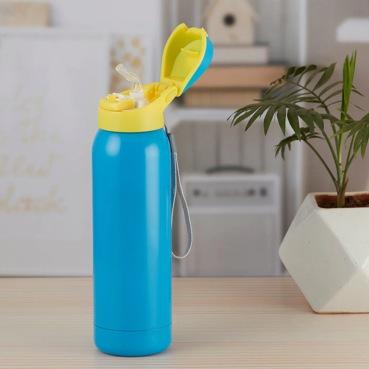 Stainless Steel Vacuum Insulated double wall Water Bottle for Home, Office, Travel and Sports, Leak - proof Lid for Hot and Cold liquids - 500ml (7360) - Image 3